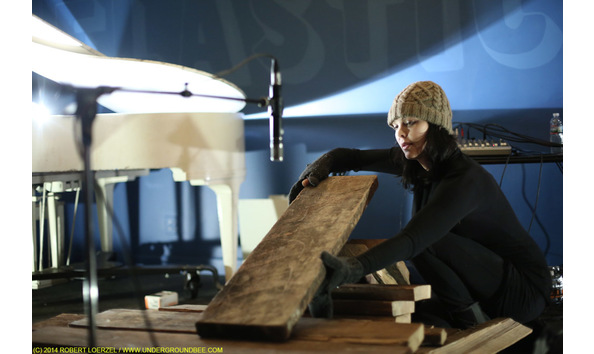 Big image olivia block