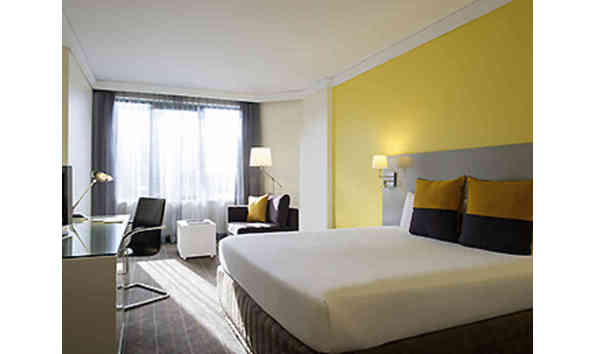 Big image sydney central room