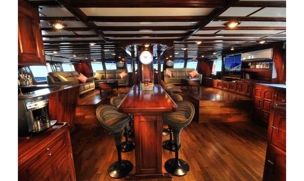 Big image philippine siren saloon