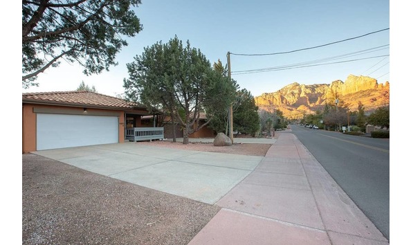 Big image uptownsedonahouse5