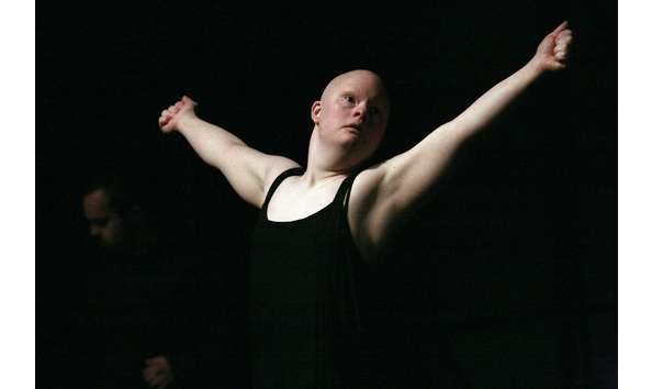 Big image louisa millonzi photo by richard migot