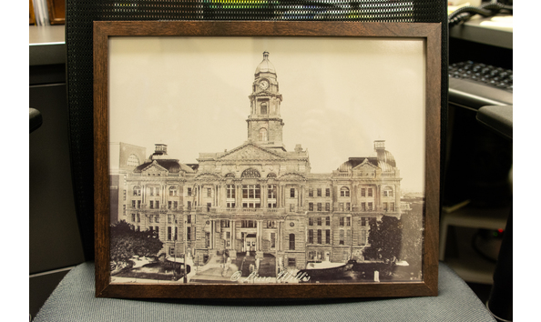 Big image old time courthouse drawing