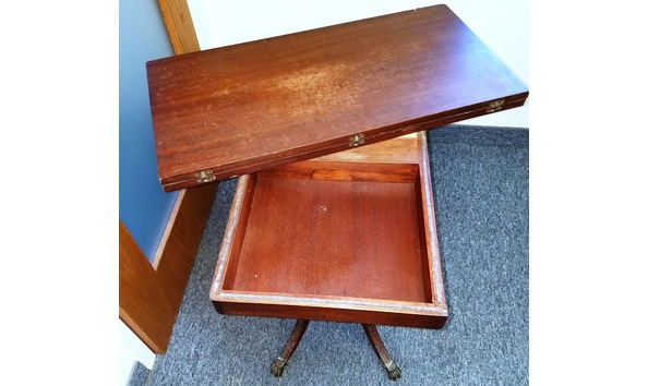 Big image gaming table opening