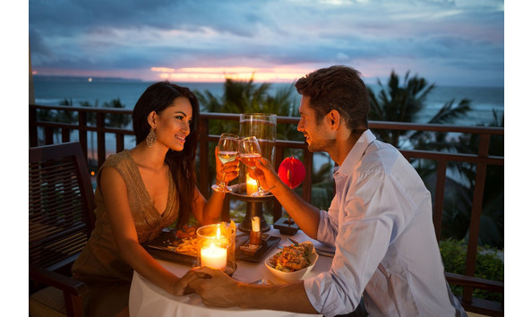 Big image pic couple dining