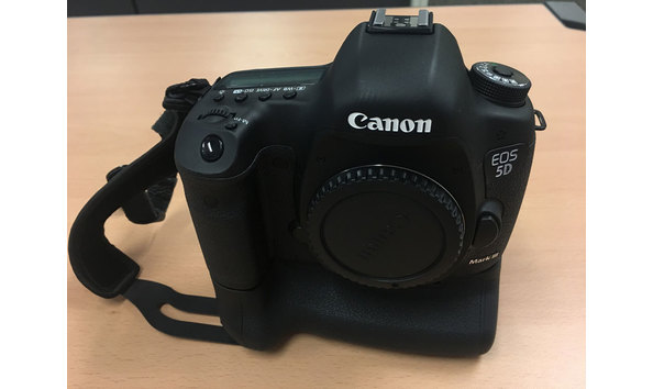 Big image 144 canon eos 5d mark iii 22.3 megapixel dslr camera body