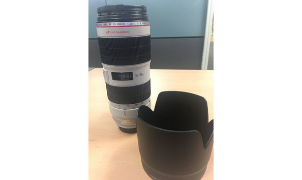 Big image canon telephoto zoom lens ef 70 200mm 1 2.8 l is ii usm with lens hood