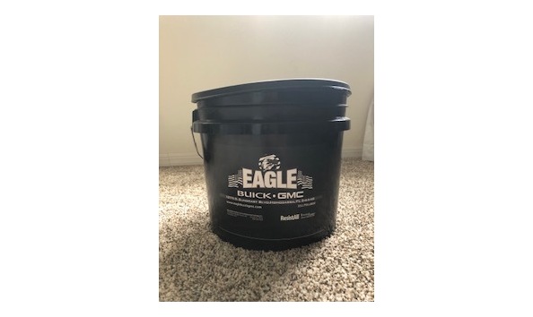 Big image auction  eagle bucket