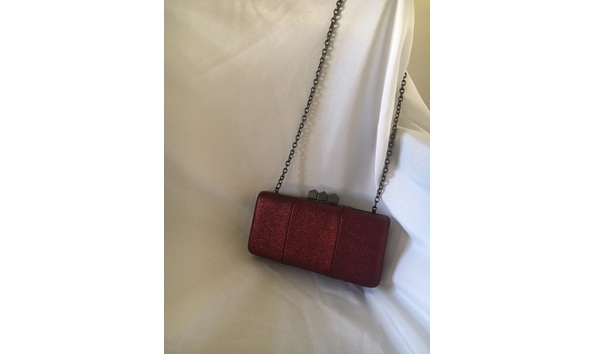 Big image sondra roberts red mettalix clutch