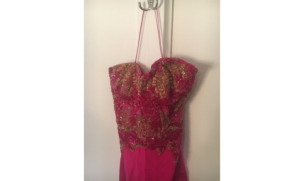 Big image lorena sarbu pink evening gown  closeup top
