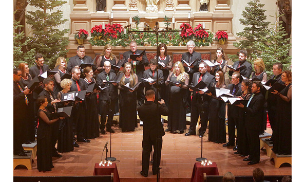 Big image phoenix chorale in concert brophy chapel 1