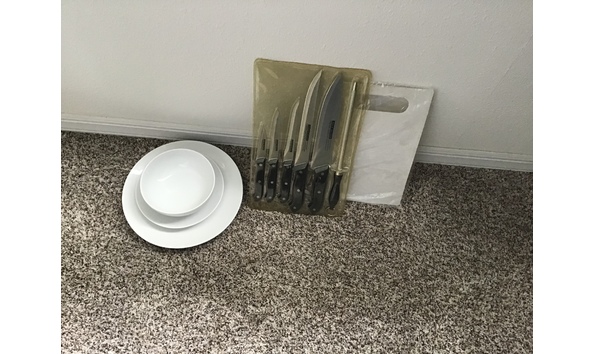 Big image auction   dinnerwareknives