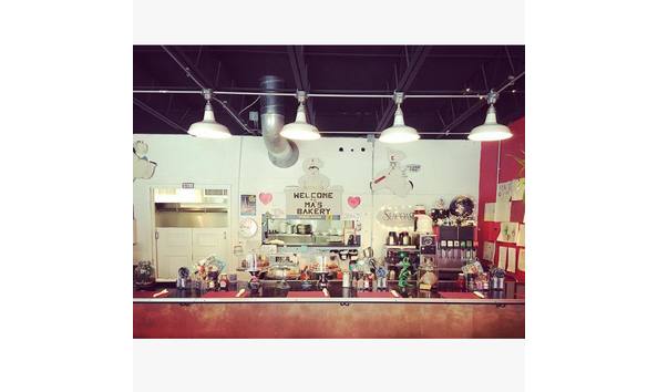 Big image far out diner 3