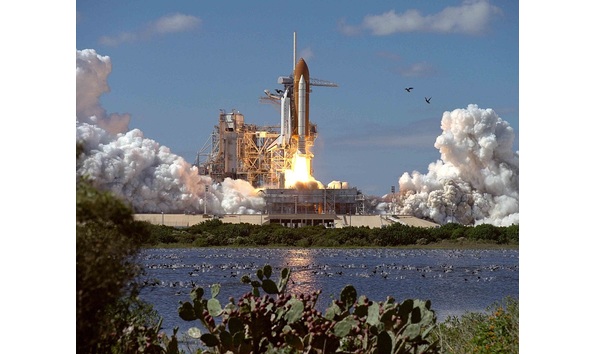 Big image pic kennedy space center   shuttle launch sm