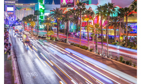 Big image pic 1   vegas street lights