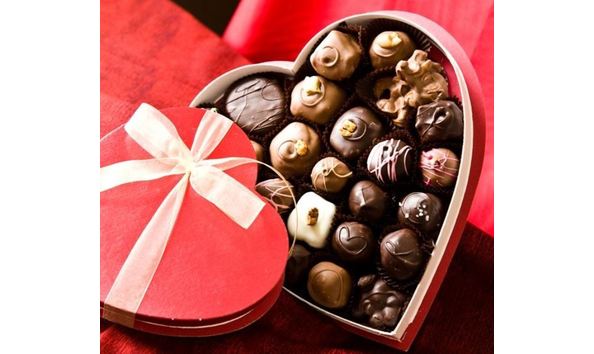 Big image valentine laughing moon chocolates   photos