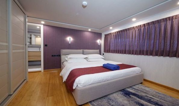 Big image big image emperor explorer bed