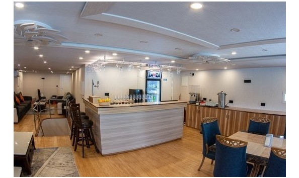 Big image big image emperor explorer bar