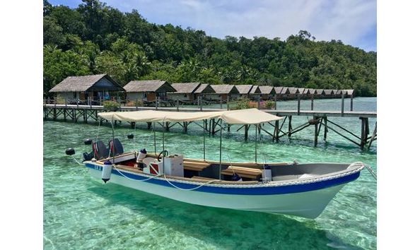 Big image dive boat preview