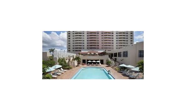 Big image embassy suites westshore tampa airport 1