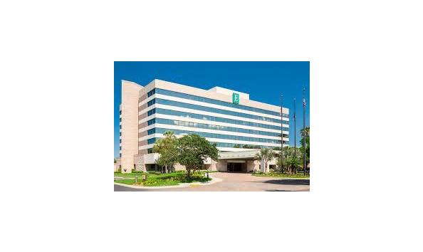 Big image embassy suites international drive jamaican court 1