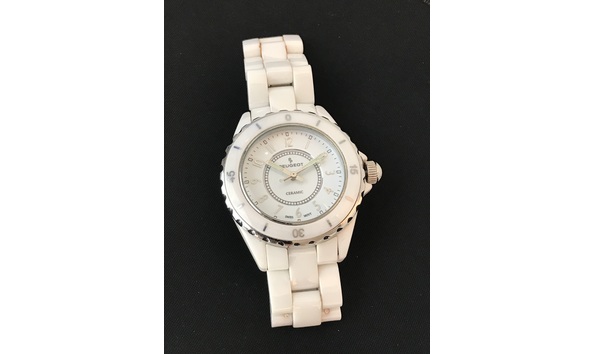 Big image peugot watch1