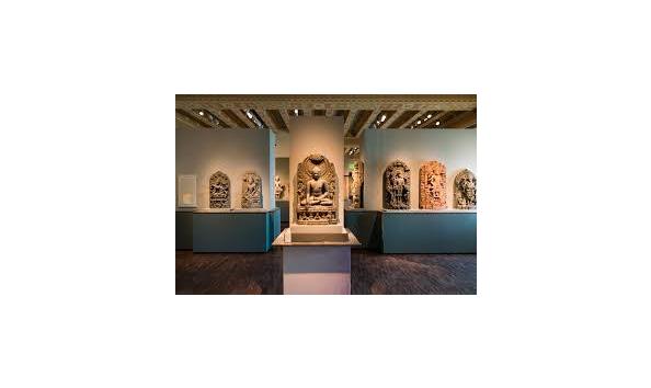 Big image asian art museum inside