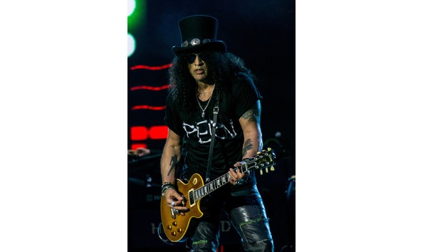 Big image slash  guitarist of guns n  roses in 2017