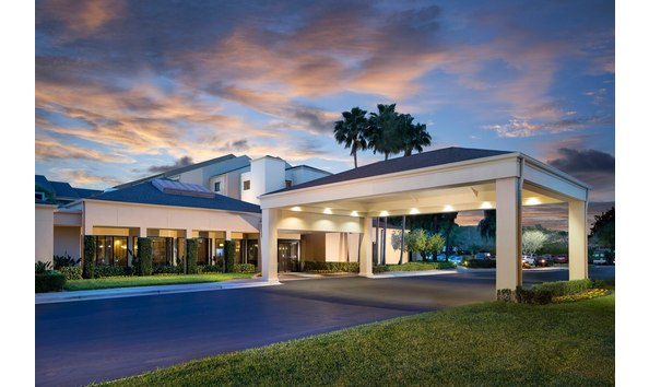 Big image courtyardtampa 1