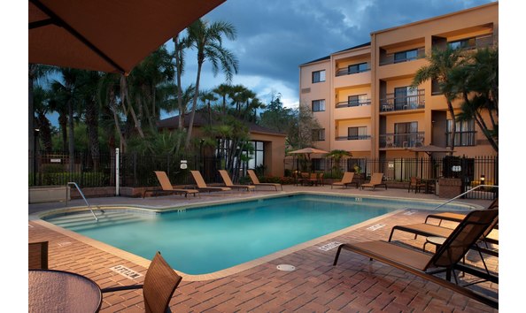 Big image courtyardtampa 3