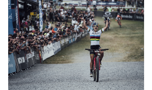 Big image 22426dfa c3cf 44cc 825b d4fe134868af   kate courtney