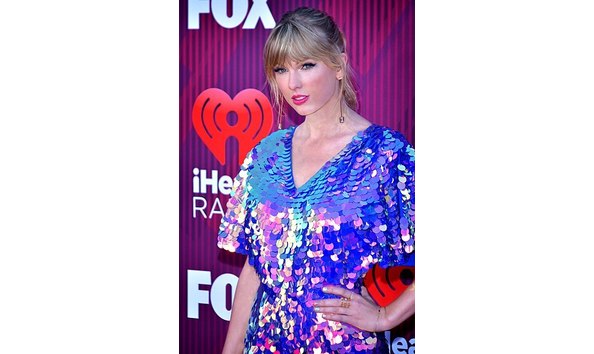 Big image 400px taylor swift 2   2019 by glenn francis