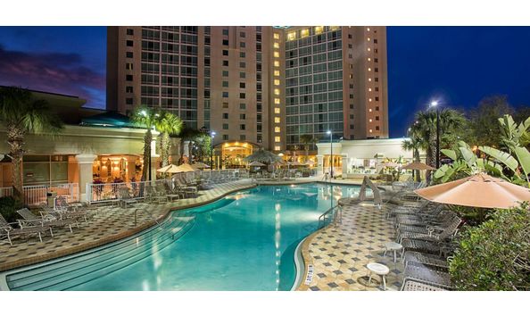 Big image crowne universal 1