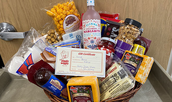 Big image pig basekt