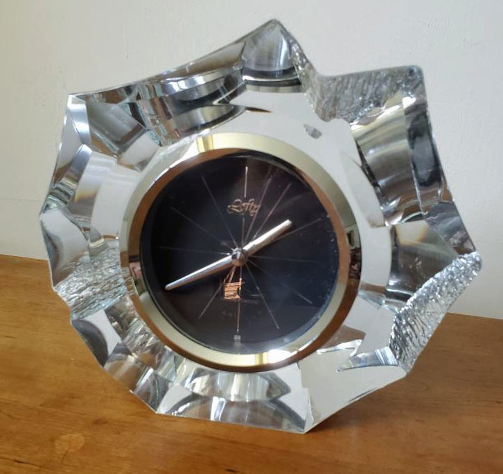 Hoya Lofty Crystal Clock