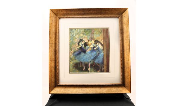 Big image dancers in blue