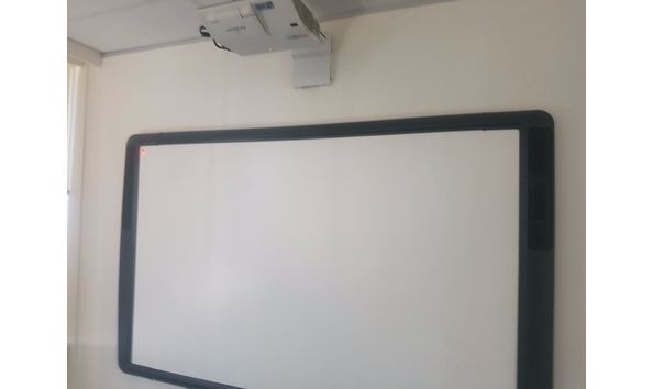Big image short throw and activboard