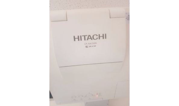 Big image hitachi shorthrow projector cp aw250n and activeboard pic 2