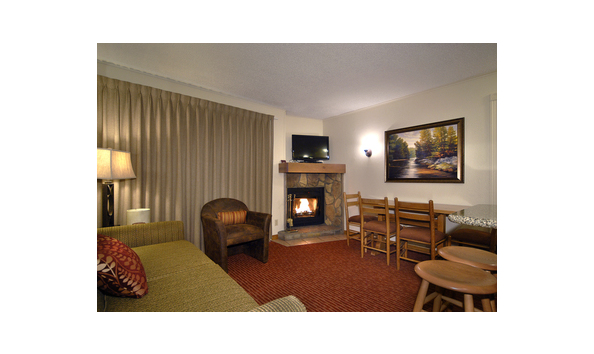 Big image standard christie lodge suite with fireplace