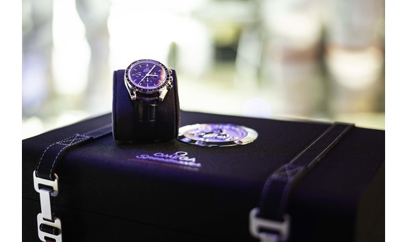 Big image omega 1 small