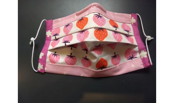 Big image cloth mask med strawberry