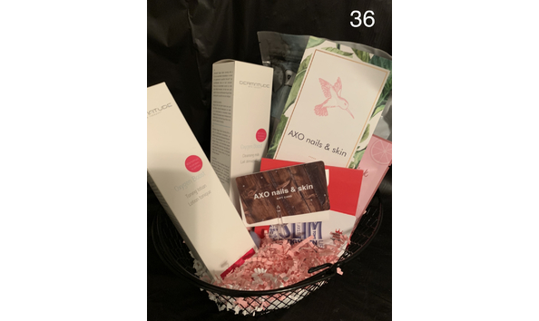 Big image 36   treat yourself   axo nails  smoothie king