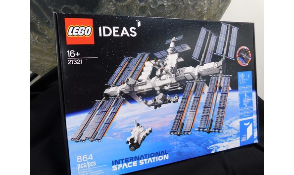 Big image mercury  lego iss unsigned