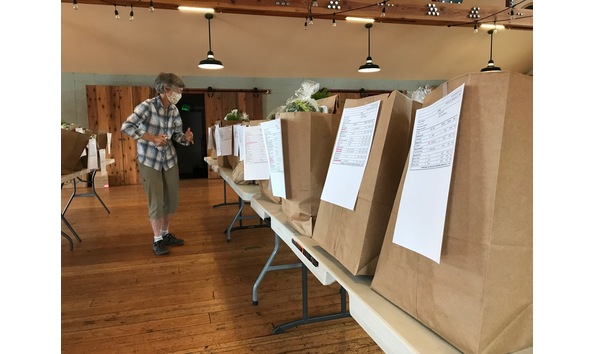 Big image bags with tags