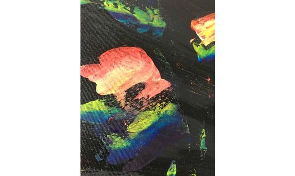 Big image rainbow reflections detail