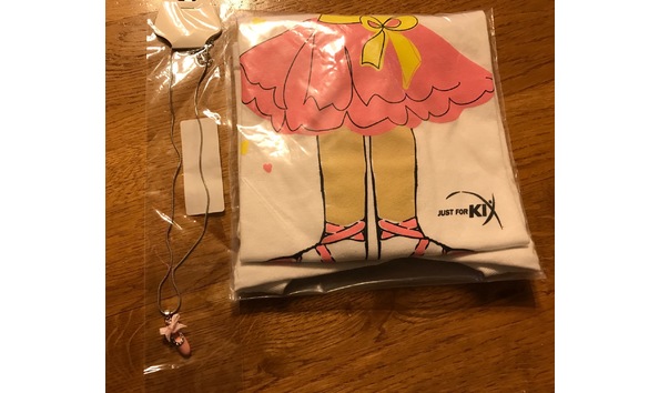 Big image tshirt necklace