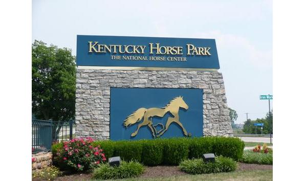 Big image kentuckyhorseparkentrance1