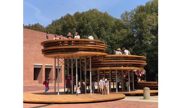 Big image 2 exhibit columbus 002