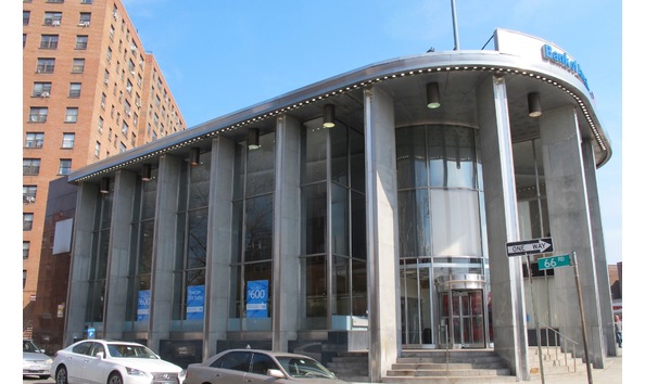 Big image metropolitan industrial bank