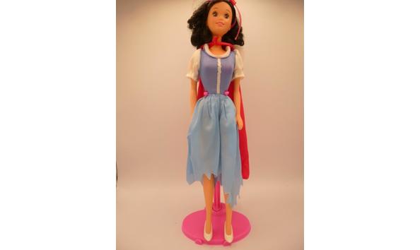 Big image 201511doll006 disney s snow white barbie 1992 p1000642  1 
