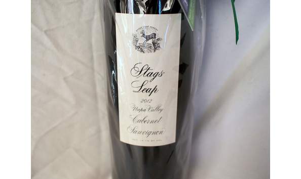 Big image 117 stags leap 1